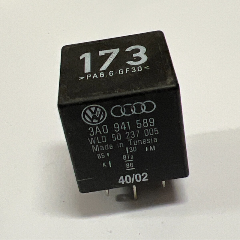 1999-2002 Volkswagen Cabrio Daytime Running Lights Relay #173 OEM 3A0 941 589