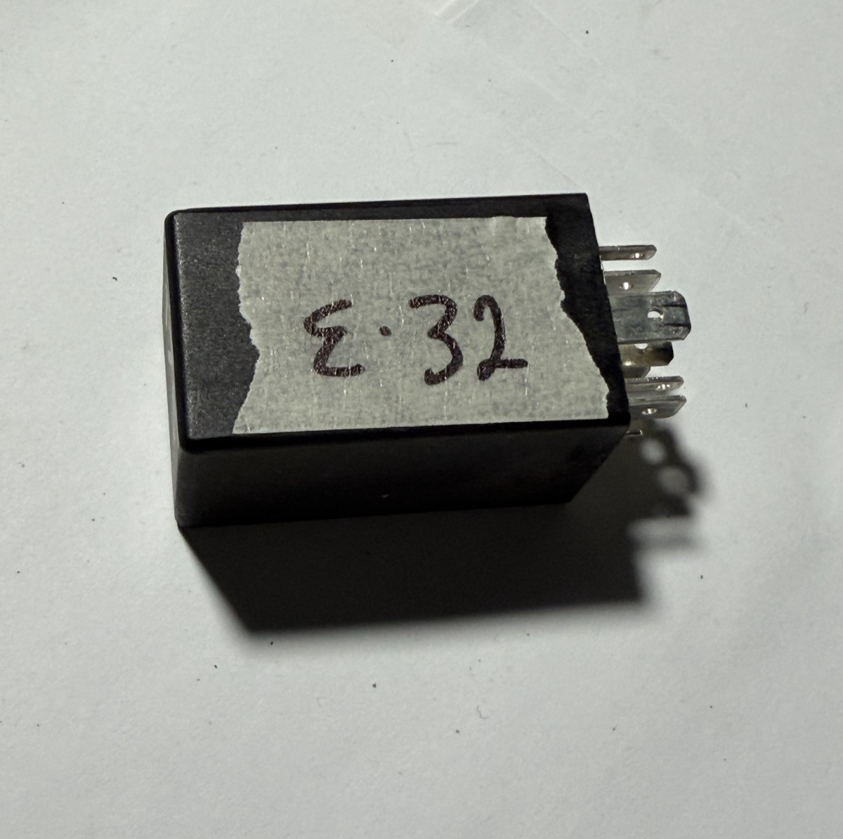 99-05 Volkswagen Jetta Accessory Power Relay #175 3A0927181, 61233005 Black