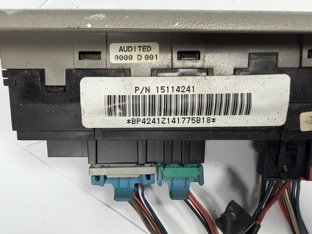 2002-2005 Chevy Trailblazer Master Power Window Switch Driver Left 15114241