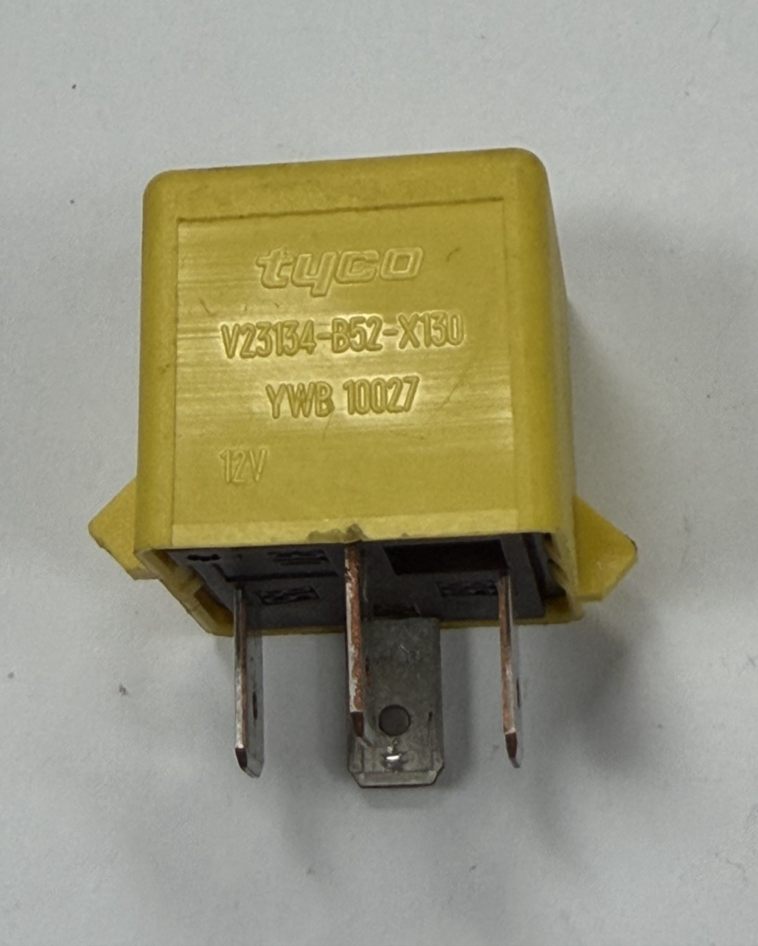1995-2004 Land Rover Range Rover 4 Pin Relay V23134 B52 X130, YWB 10027