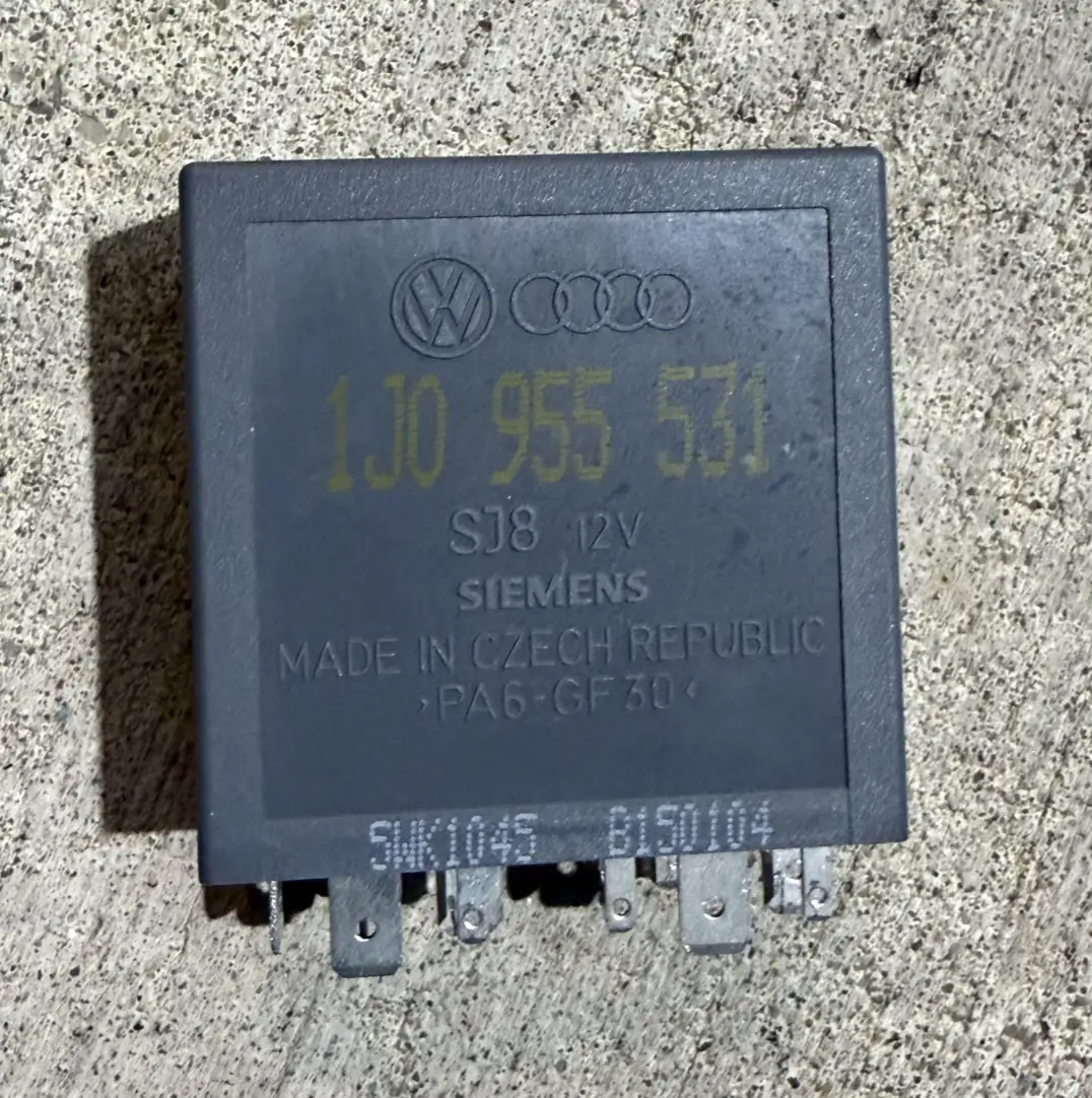 Siemens Windscreen Wiper Relay 12V 1JO 955 531, 1J0955531 fits 97-04 VW Golf MK4 by Volkswagen Audi