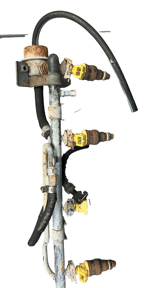 Volvo 850 Fuel Rail Injector Complete Assembly OEM