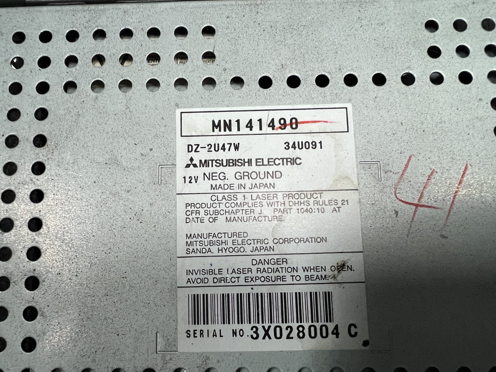 2004-2006 Mitsubishi Lancer AM FM Radio Stereo Disc CD Player OEM MN14149