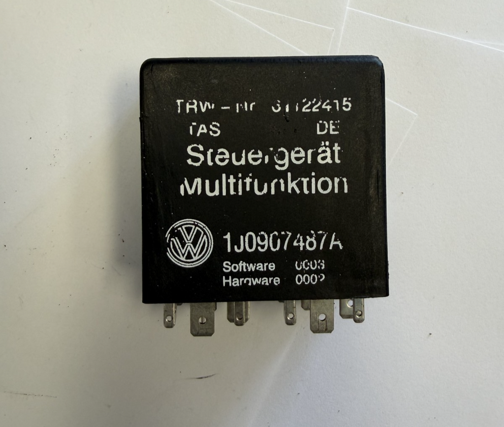 Multifunction Steering Relay #451 1J0907487A fits 99-05 Volkswagen Passat