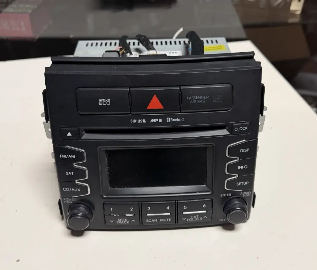 2012-2013 Kia Soul Radio Stereo MP3 CD Player 96170-2K110WK, AC110CSAN Black by Kia