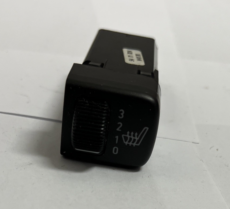 1999-2005 Saab 9-5 Seat Heater Warmer Control Switch OEM 5471024 W417K