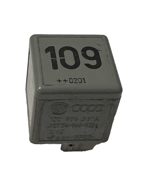 2002-2006 Volkswagen Beetle Glow Plug Relay OEM 1J0 906 381A, V23134-B63-X396