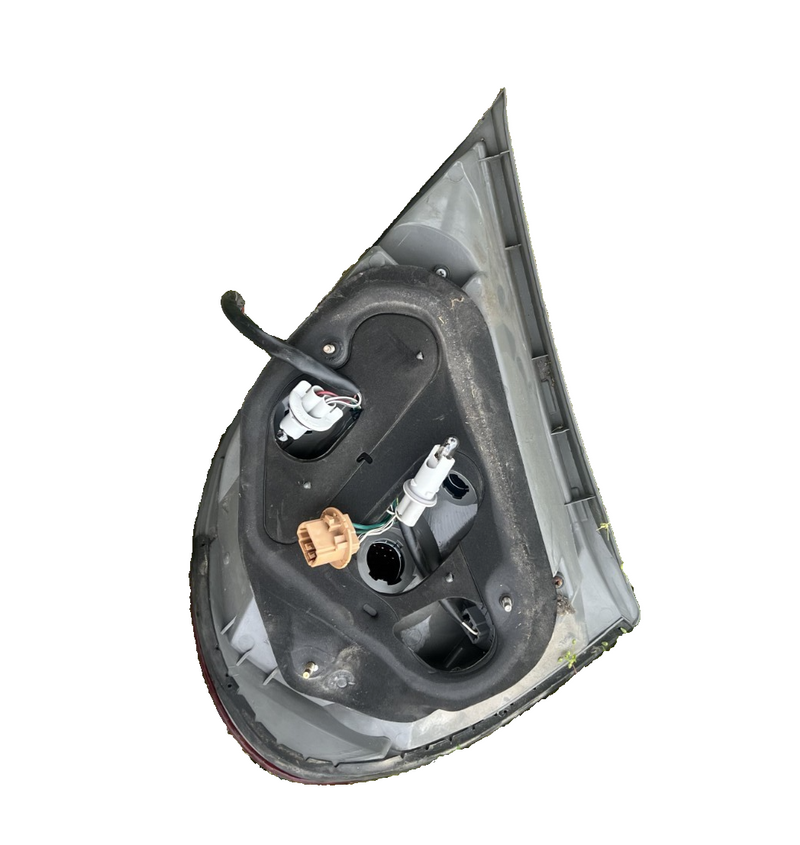 2005-2006 Toyota Camry Tail Light Taillight Tail Lamp Left LH Driver Side OEM