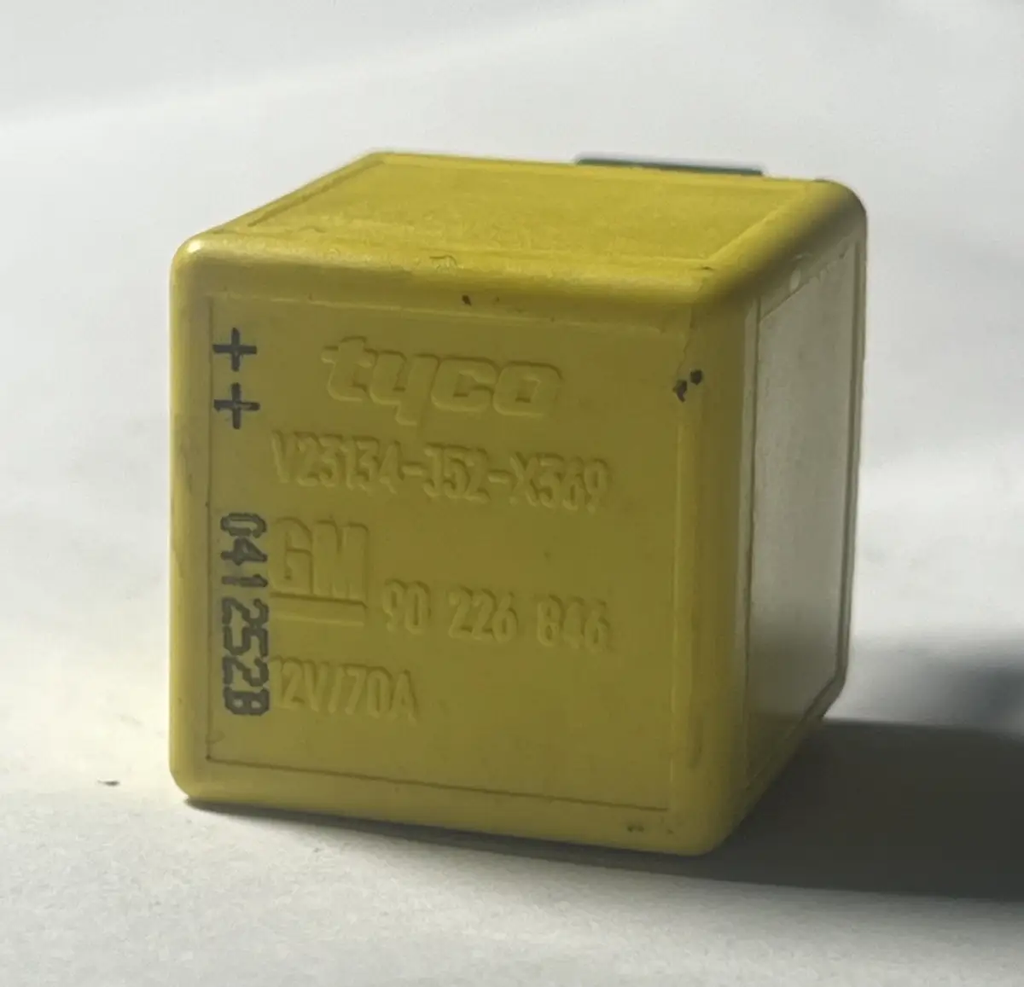 GM Tyco Multi Purpose 4 Pin Relay 90 226 846, V23134-J52-X369 for Saab by GM Tyco