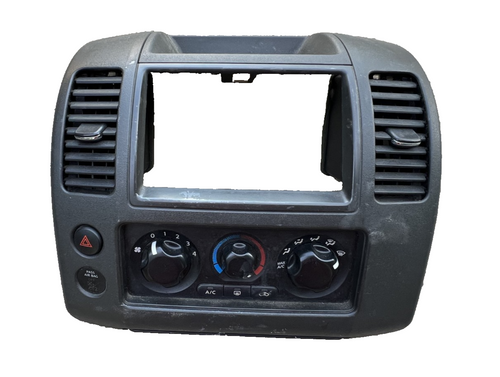 2005-2012 Nissan Xterra Pathfinder Front AC Climate Switch Control Radio Bezel