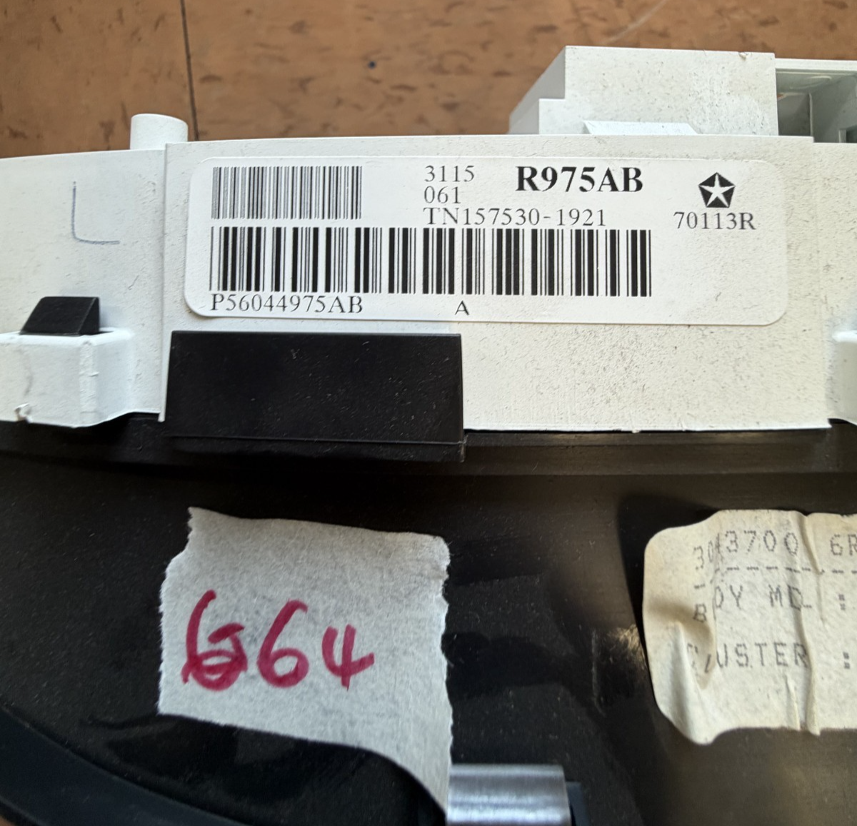 2006-2007 Chrysler Town & Country Speedometer Instrument Cluster 56044975AB