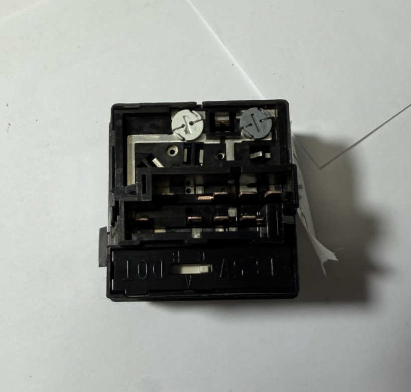 98-02 Volvo C70 S70 V70 Headlight Headlight Lamp Control Button 8601773 Black