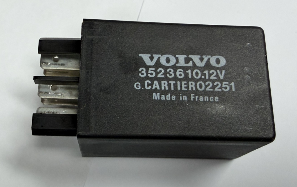 Volvo 240 740 760 780 940 Intermittent Front Wiper Relay 12V 3523610 Black