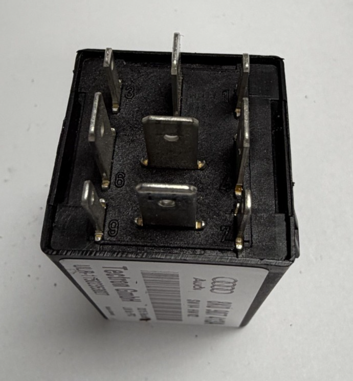 2013-2017 Audi A4 A5 Q5 Engine Compartment Power Fuse Relay 8K0 907 413A