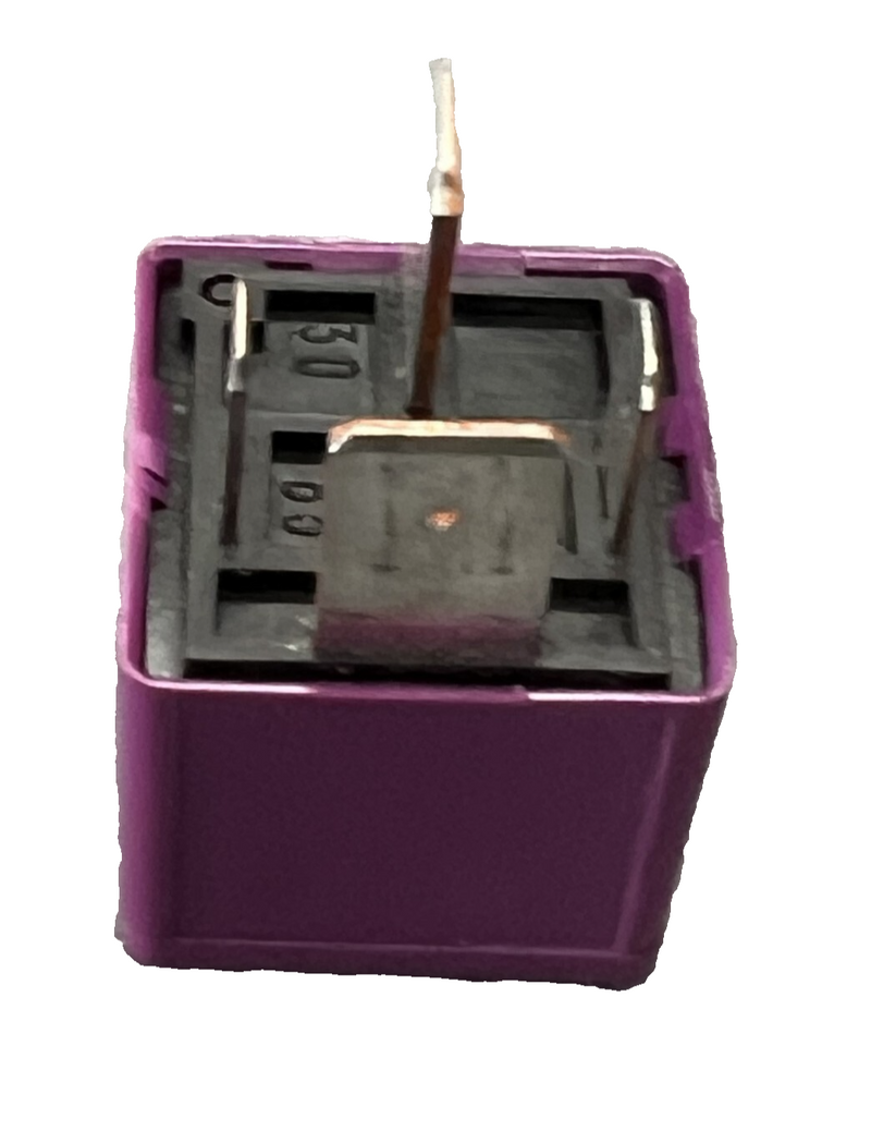 2002-2005 Saab 9-5 Tyco Fuel Pump Relay 12V 30A 90 494 959, V23134-B55-X342