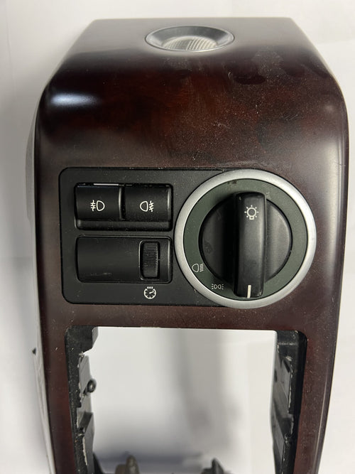 03-05 Land Rover L322 Range Rover HSE Dash Air Vent Trim with Switch 037094056