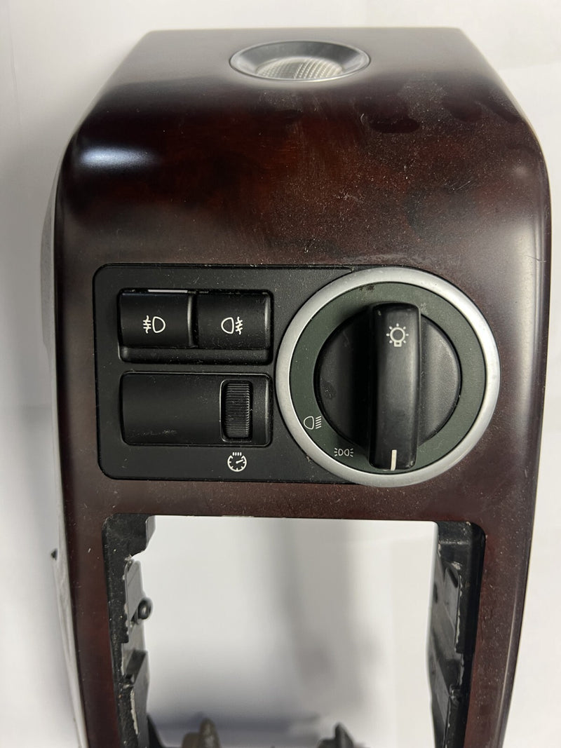 03-05 Land Rover L322 Range Rover HSE Dash Air Vent Trim with Switch 037094056