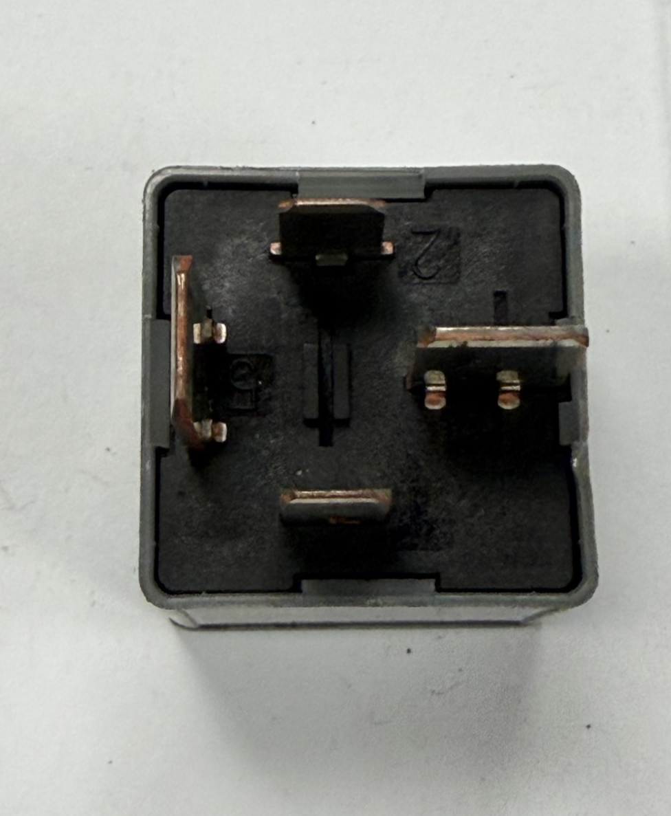 2005-2009 Land Rover LR3 4 Pin Relay 12V 70A 5M5T 14B192 EA, V23136 J4 X62