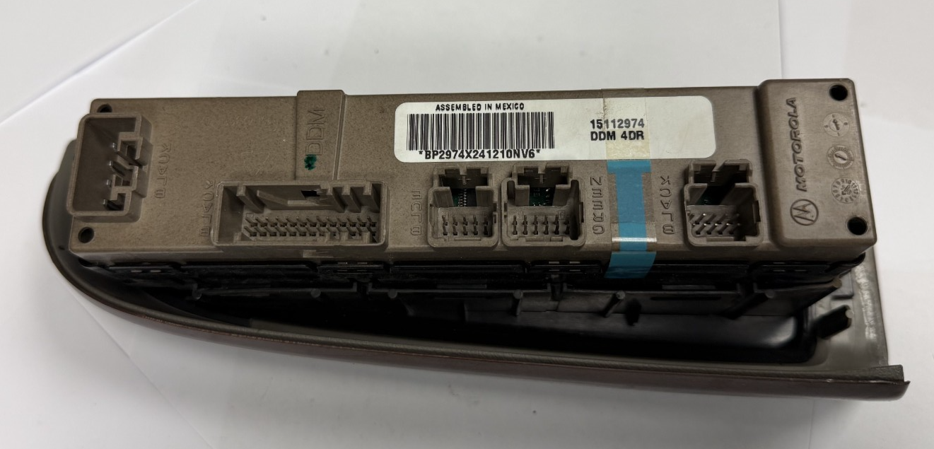 2003-2006 Silverado Escalade Master Power Window Switch Left Driver 15112974