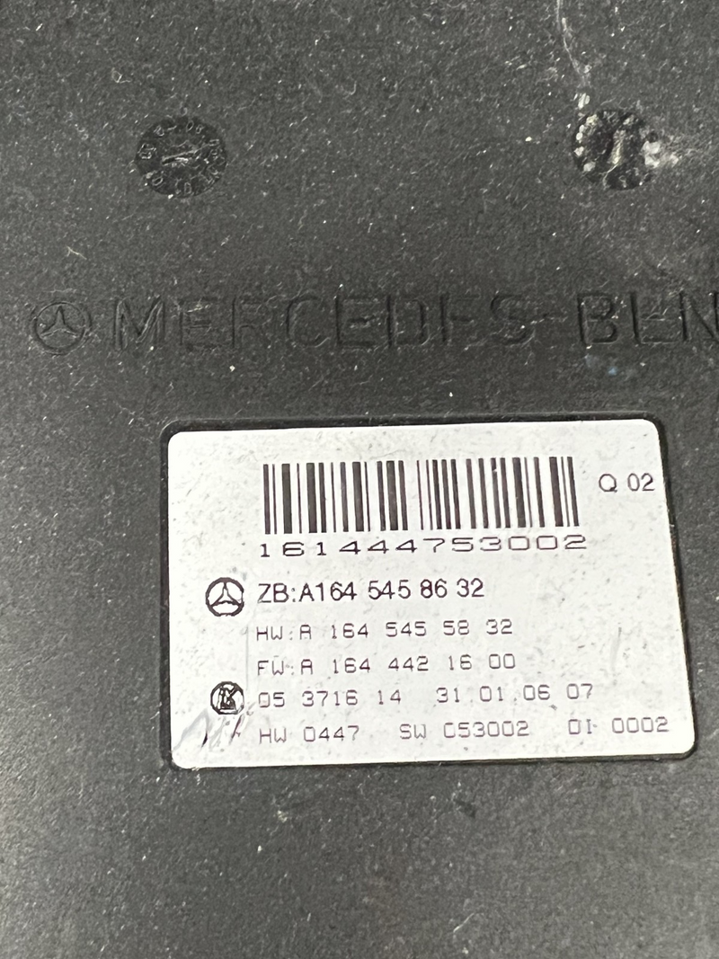 2006-2009 Mercedes R350 R500 GL450 Front SAM Signal Acquisition Module OEM