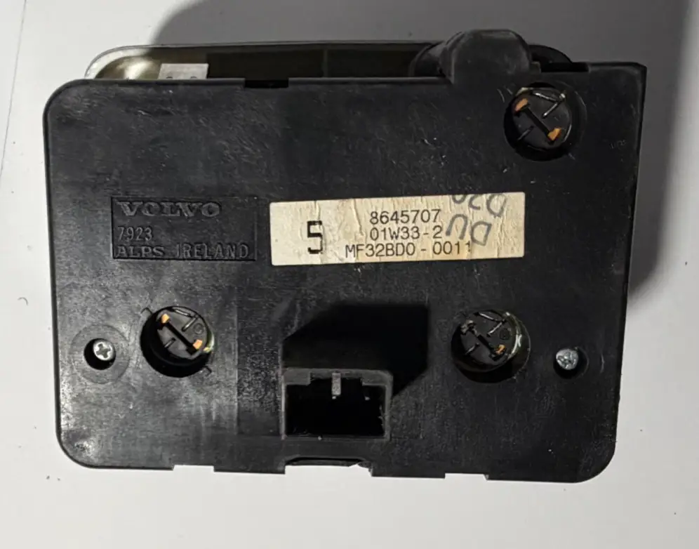99 00 01 02 03 Volvo S80 Headlight Head Light Switch 8645707, MF32BD0 0011 by Volvo