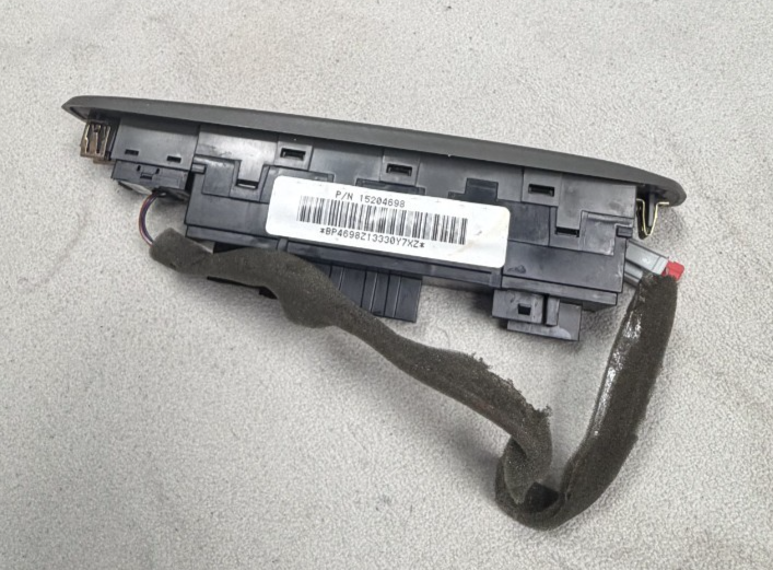 Master Window Door Switch Front Left Driver 15204698 fits 02 03 04 05 GMC Envoy