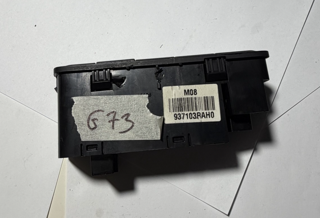 2014-2016 Kia Cadenza 3.3L Dash Cluster Multi Switch 299121400, 937103RAH0