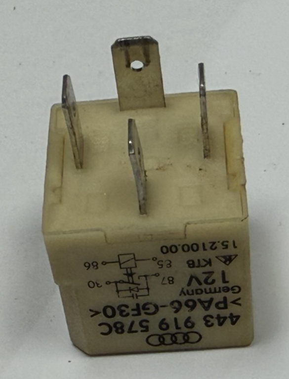 Volkswagen Passat Audi A4 A6 S6 A8 AC Electro Clutch Relay #267 443 919 578C