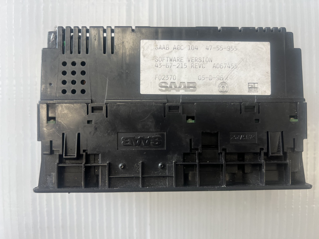 1994-1998 Saab 900 Automatic Climate Control Panel OEM 4755955 Black