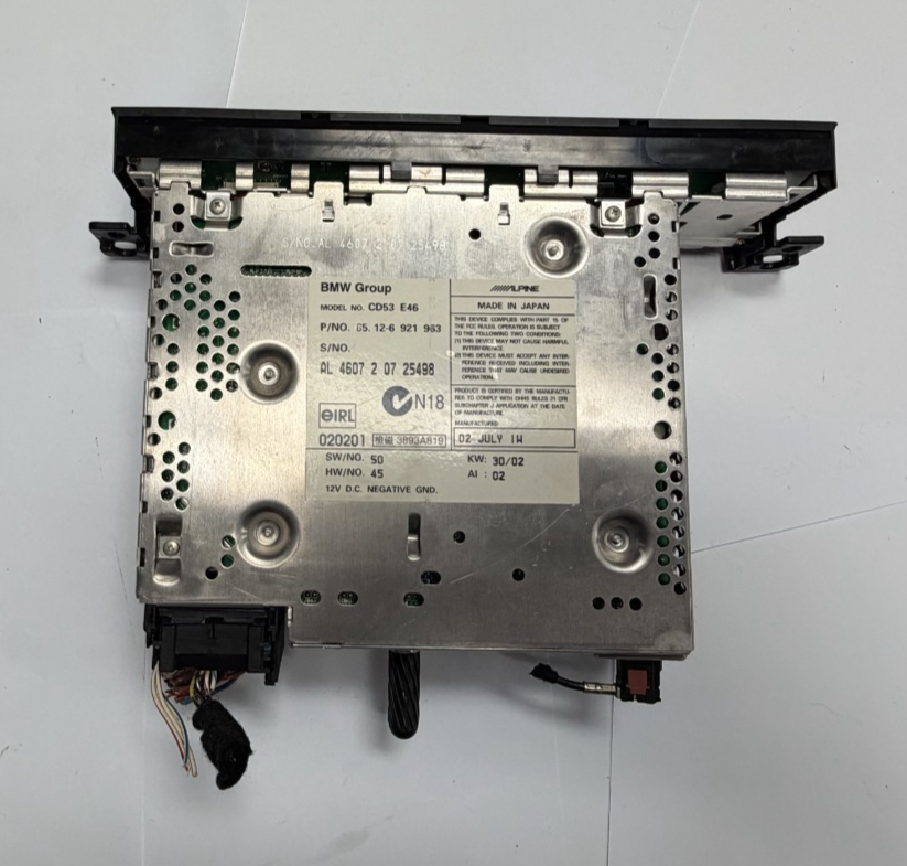 2001-2006 BMW E46 325I 330XI 330I 330ci AM FM Radio CD Player 6 921 963 by BMW