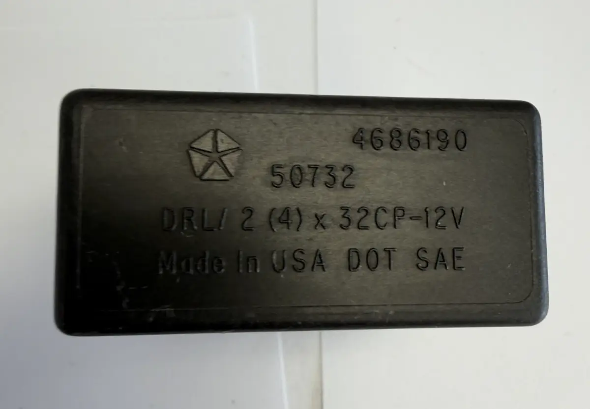 1996-1997 Chrysler Town & Country Flasher Relay 12V 4686190 50732 Black by Chrysler