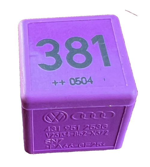 2003-2005 Volkswagen Passat Fog Light Relay 1.8L 431 951 253G, V23134 B52 X372