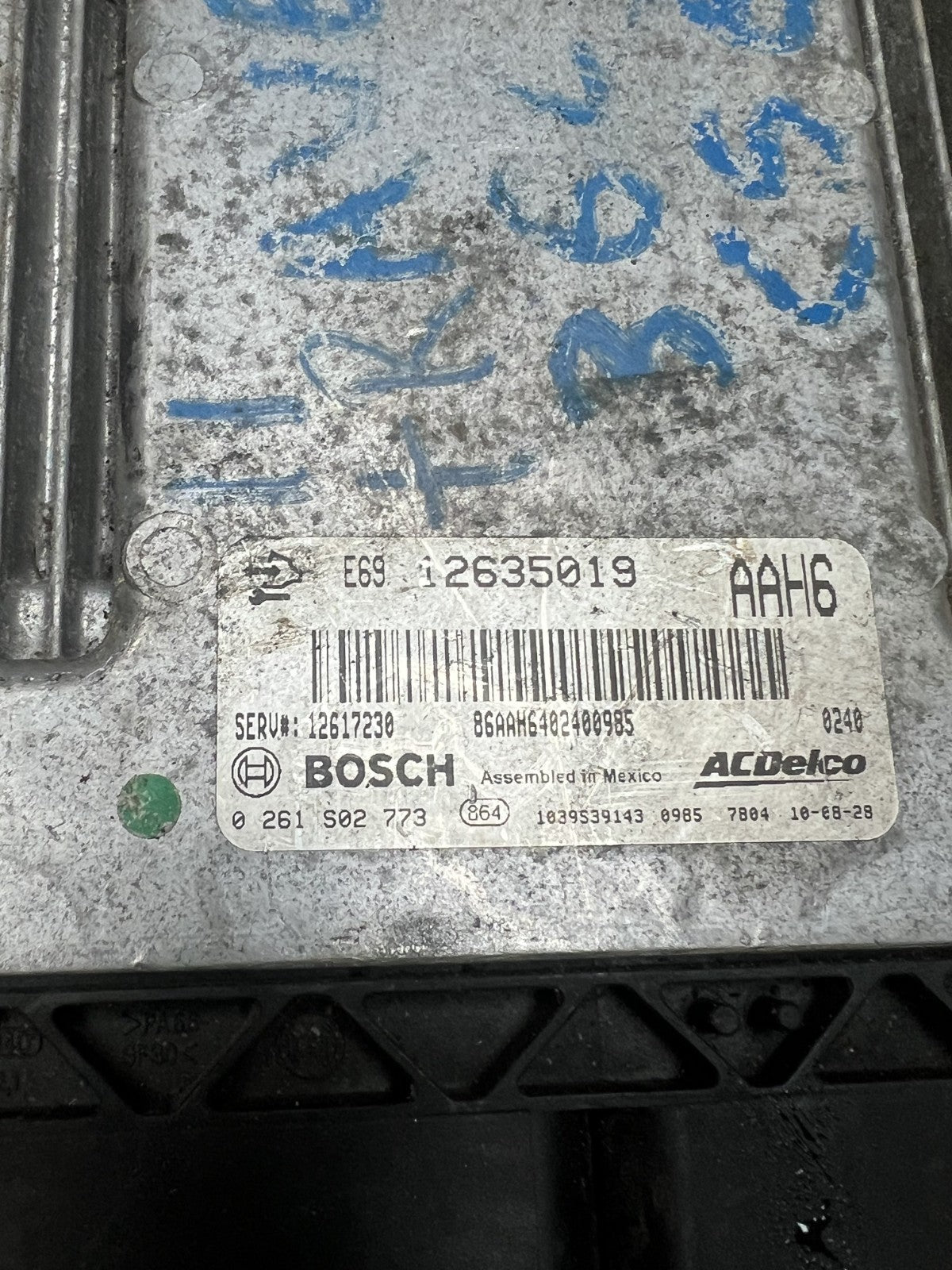 2010 2011 Chevrolet Traverse Engine Computer Control Module ECM OEM 12635019