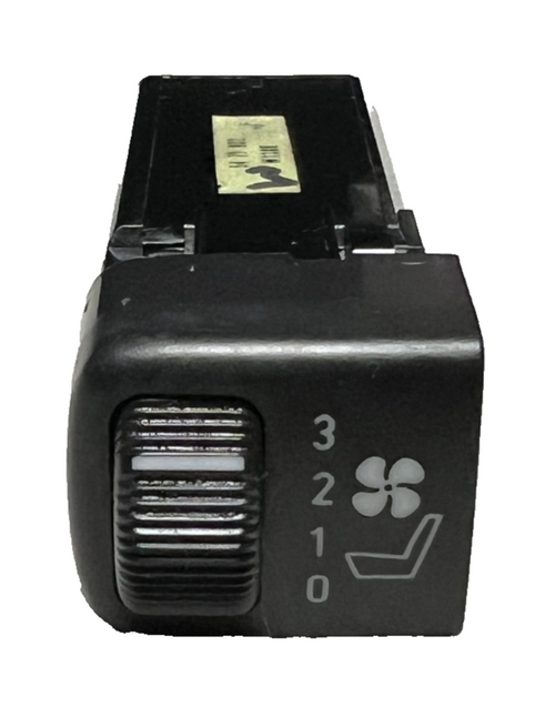 99 00 01 02 03 04 05 Saab 9-5 Heated Seat Seat Heat Control Switch 5471032