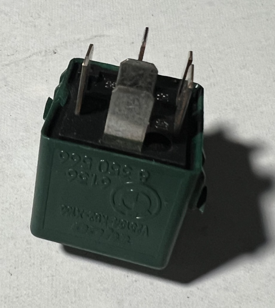 Change Over Contact Relay 8 350 566 fits BMW E36 E46 E34 E39 E60 E32 E38 E31
