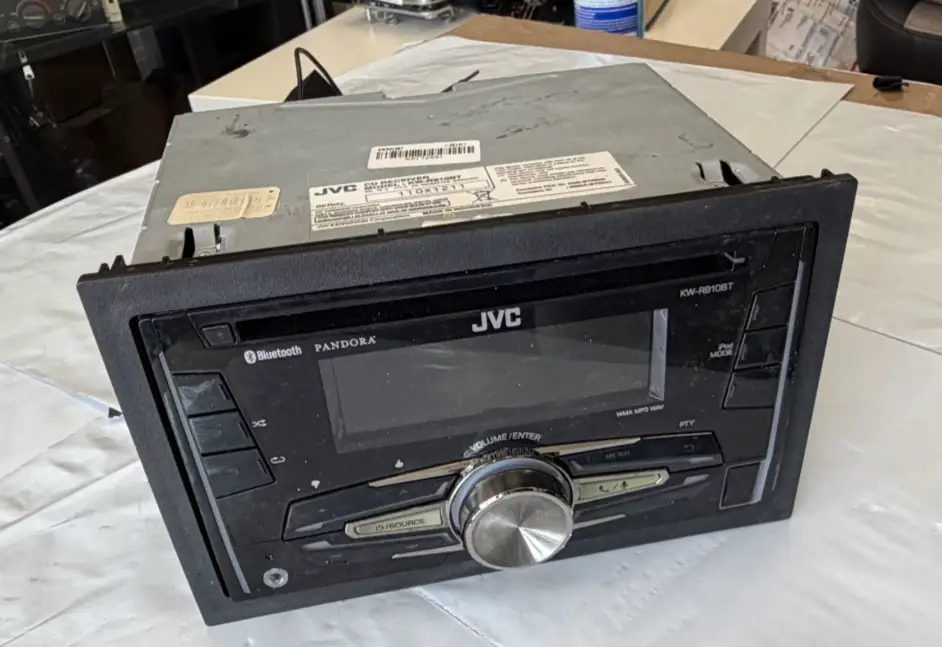 JVC 2 DIN Car Stereo Receiver Bluetooth USB Pandora Ready KW-R910BT by JVC