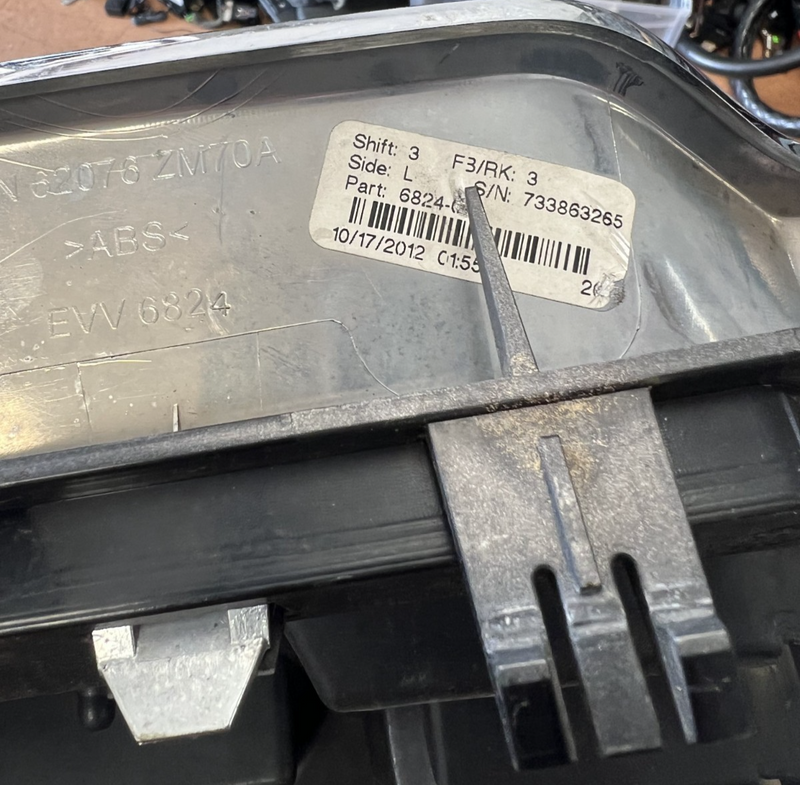 2007 2008 2009 Nissan Quest Front Upper Grill Grille OEM 62076 ZM70A