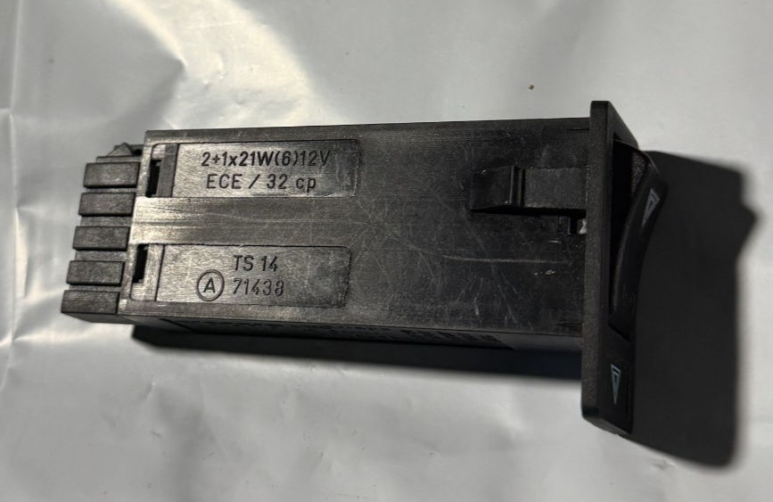 1988-1994 Volvo 760 960 940 Emergency Hazard Light Switch 1362740 Black