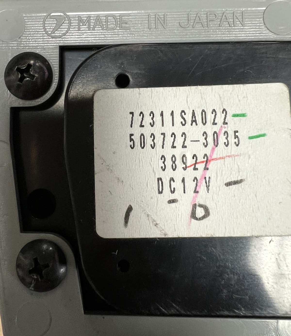 2004 Subaru Forester AC Heater Climate Control with Vents Dash Bezel 72311SA022