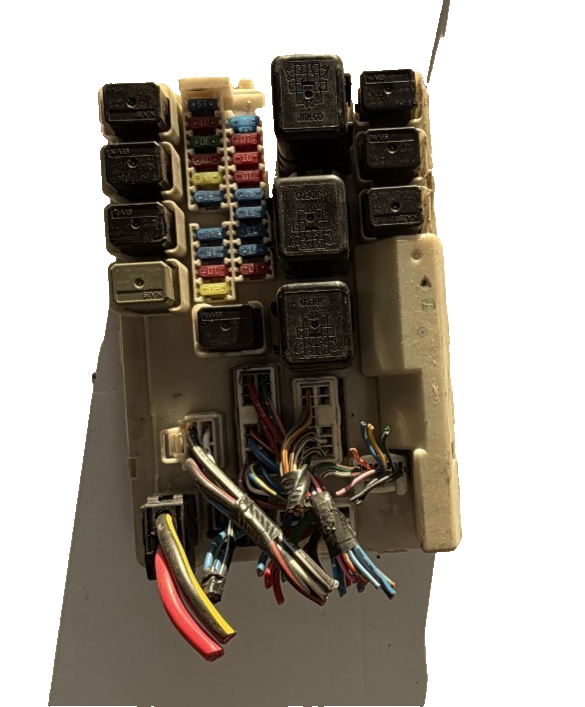 2004 2005 2006 Nissan Quest Control Module Fuse Relay Box 284B7 CN000 by Nissan