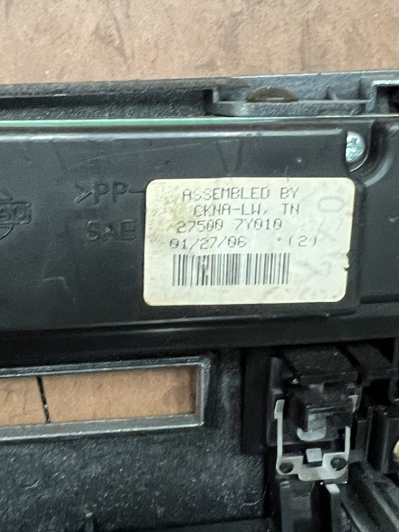 2004-2006 Nissan Maxima Climate Control Trim Bezel Dash Storage 27500 7Y010