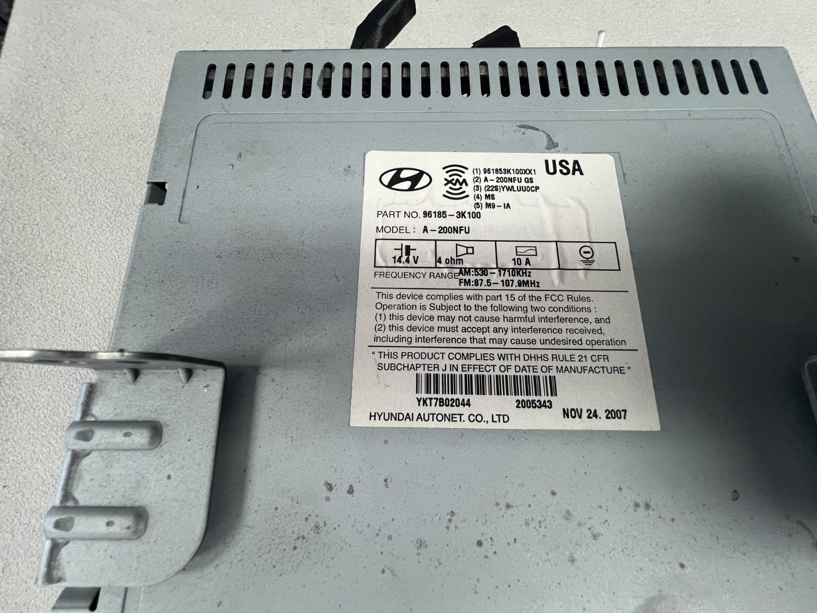 2009-2010 Hyundai Sonata XM AM FM CD Radio Receiver Display 96185 3K100 A 200NFU