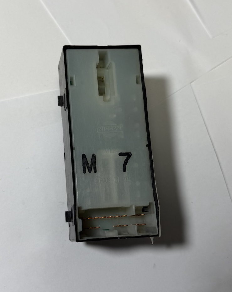 2004 2005 2006 2007 2008 2009 Nissan Quest Front Right Window Door Lock Switch