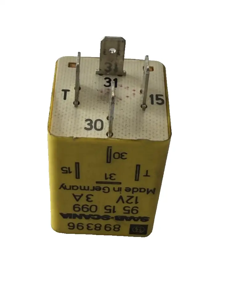 1990-1993 Classic Saab 900 Interior Light Timer Relay 12V 89 83 96, 95 15 099 by Saab