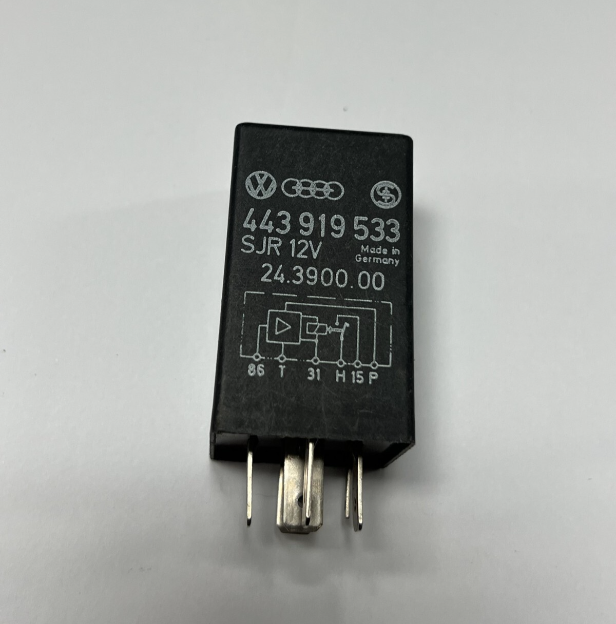 Volkswagen Audi Heated Seat Relay 12V OEM 443 919 533, 24.3900.00 Black