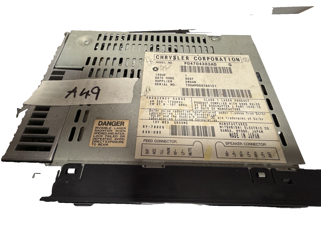 1997-2001 Jeep Wrangler AM FM Radio Cassette CD Player Receiver 04704383AD