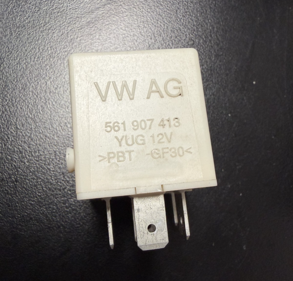 13 2013 Volkswagen Passat Accessory Power Relay 12V 561 907 413 White