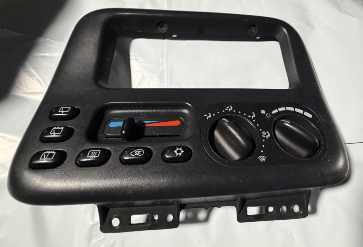1998-1999 Dodge Grand Caravan Climate Control Temp Bezel Trim 4677215 Black