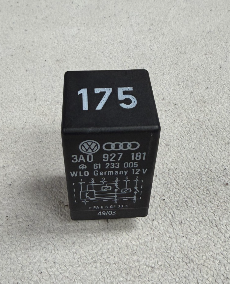 99-05 Volkswagen Jetta Accessory Power Relay 3A0 927 181 61 233 005