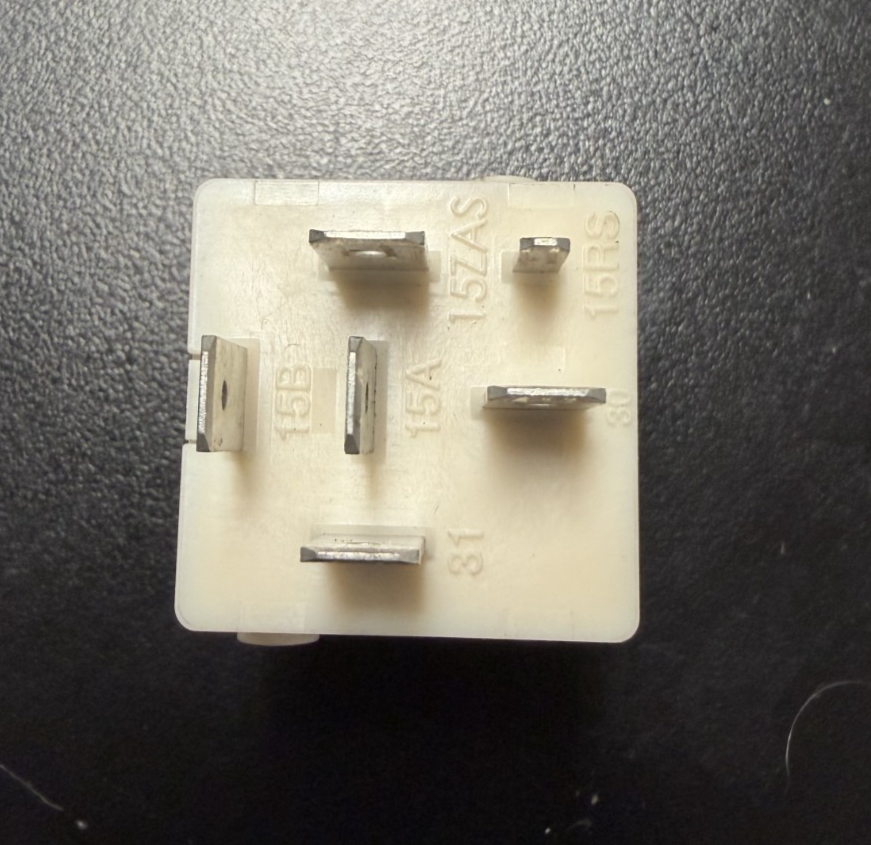 13 2013 Volkswagen Passat Accessory Power Relay 12V 561 907 413 White